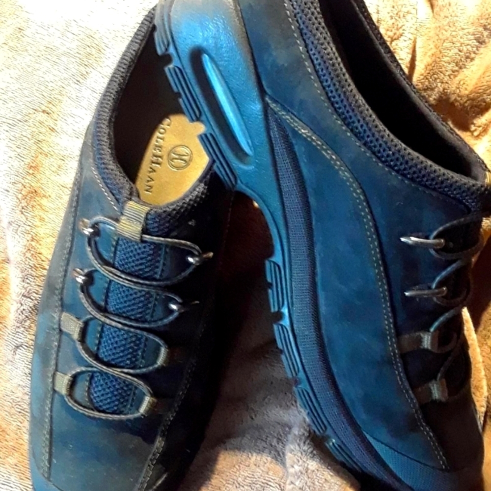 Cole Haan/Nike Air slip on leather shoes 8B worn once indoors